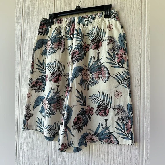 Jurassic Park Print Shorts - Picture 10 of 10